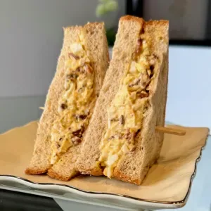 Egg Mayo & Crispy Bacon
