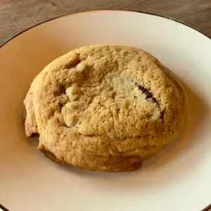 Oatmeal & Choc Chip Cookie