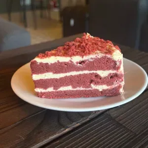 Red Velvet Cheesecake