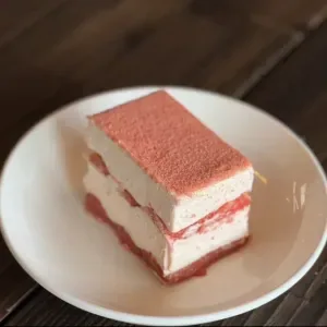 Tiramisu Strawberry